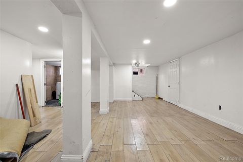 Tiny photo for 2220 Collingwood Street, Detroit City, MI 48206 (MLS # 20261015359)