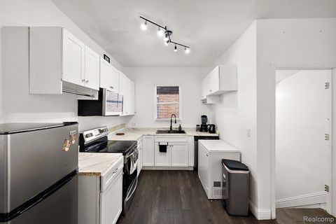 Tiny photo for 2220 Collingwood Street, Detroit City, MI 48206 (MLS # 20261015359)