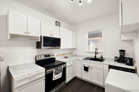 Tiny photo for 2220 Collingwood Street, Detroit City, MI 48206 (MLS # 20261015359)