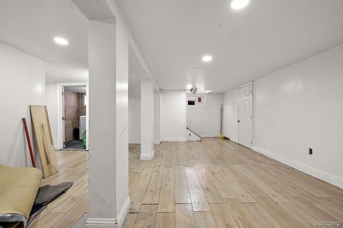 Tiny photo for 2220 Collingwood Street, Detroit City, MI 48206 (MLS # 20261015359)