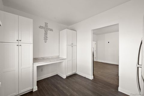 Tiny photo for 2220 Collingwood Street, Detroit City, MI 48206 (MLS # 20261015359)