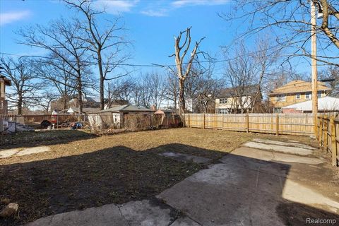 Tiny photo for 2220 Collingwood Street, Detroit City, MI 48206 (MLS # 20261015359)