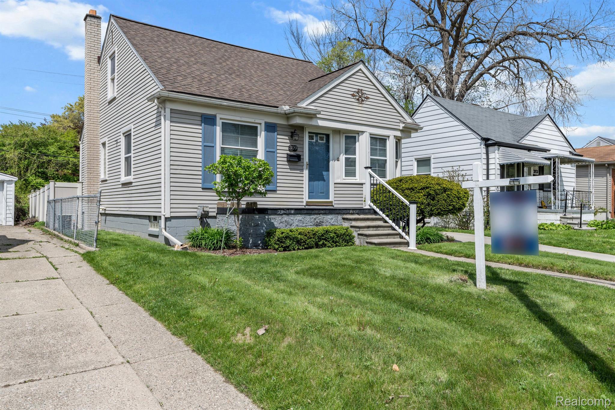 309 E 12 MILE Road