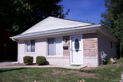 1205 E 14 Mile Rd Birmingham City MI 48009