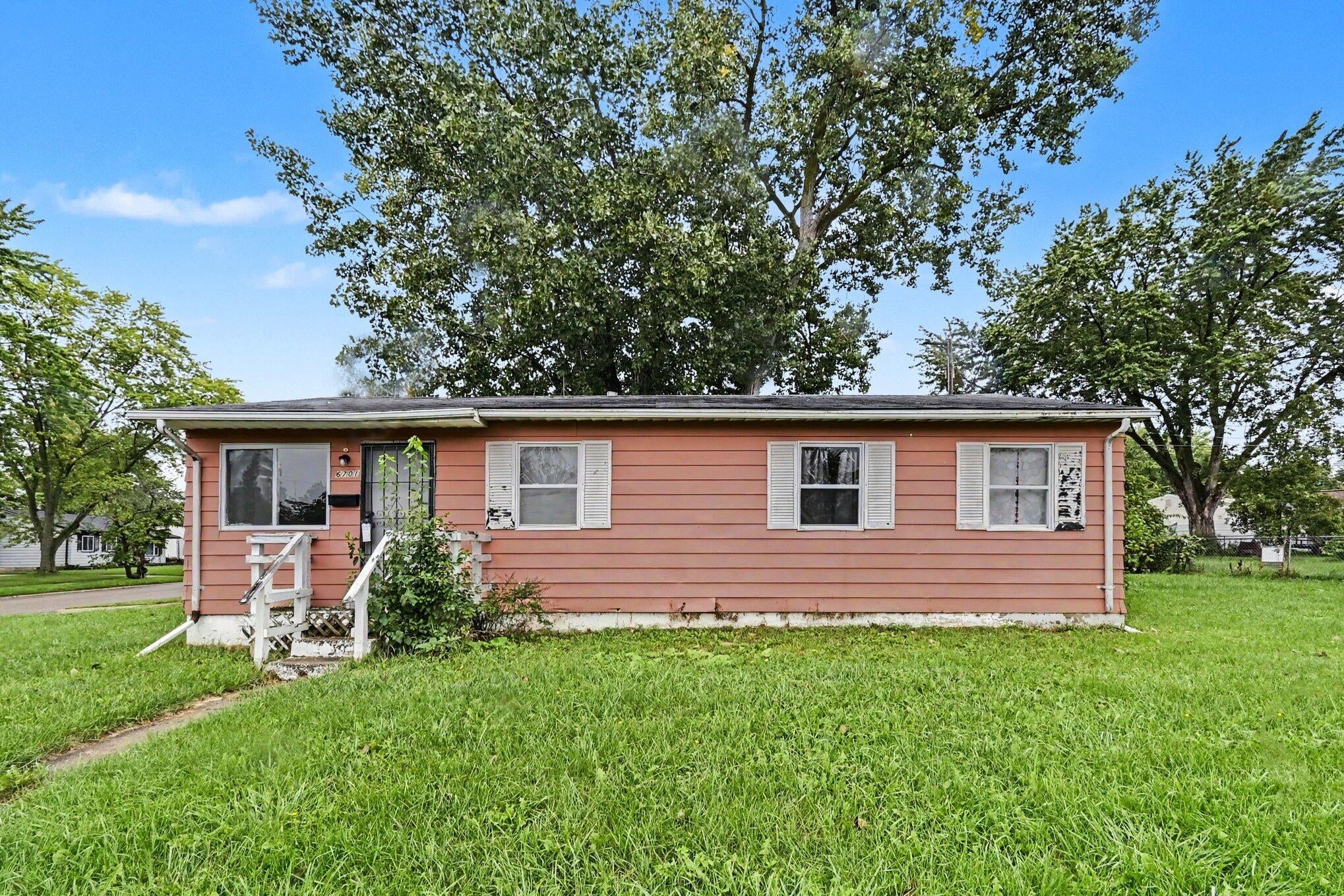 6701 Dana Lane