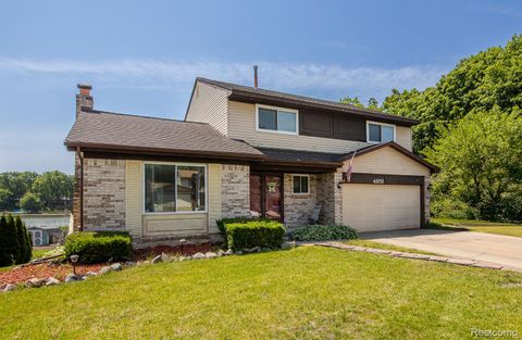 4851 Shoreline Boulevard Waterford Charter Township MI 48329