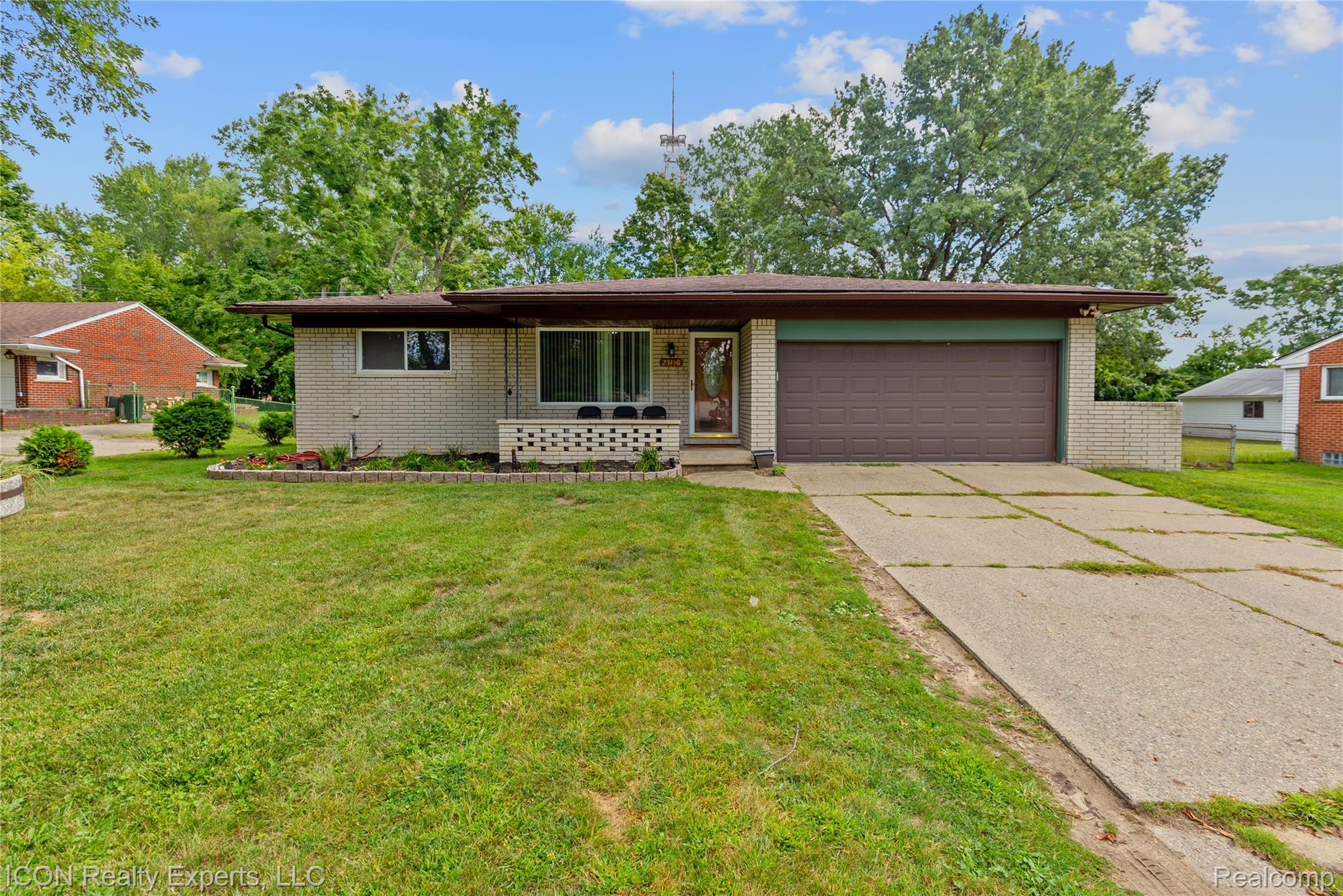 25150 Briarbank Avenue