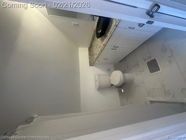 15833 Fordham Street