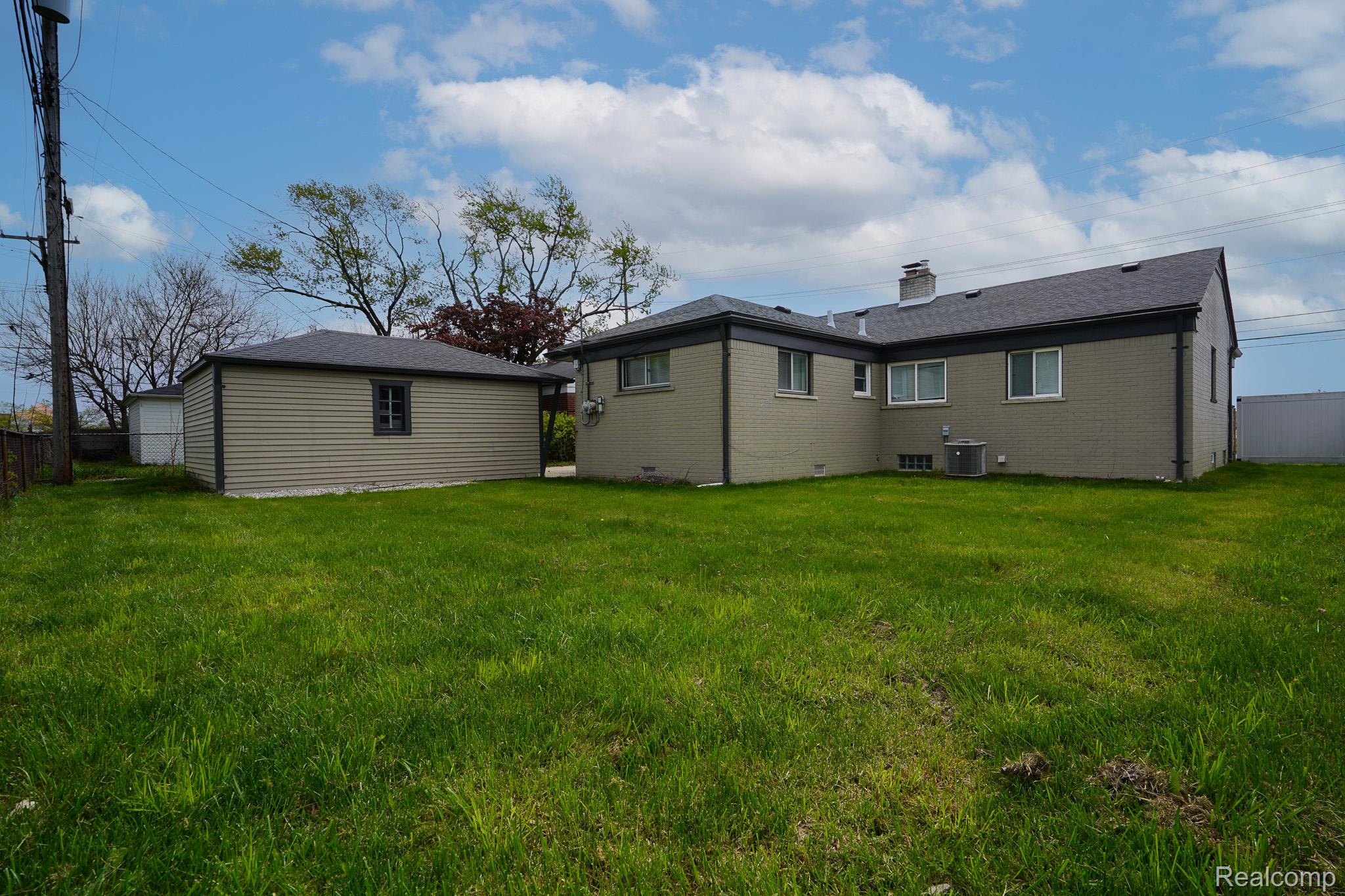 5367 E 13 Mile Road