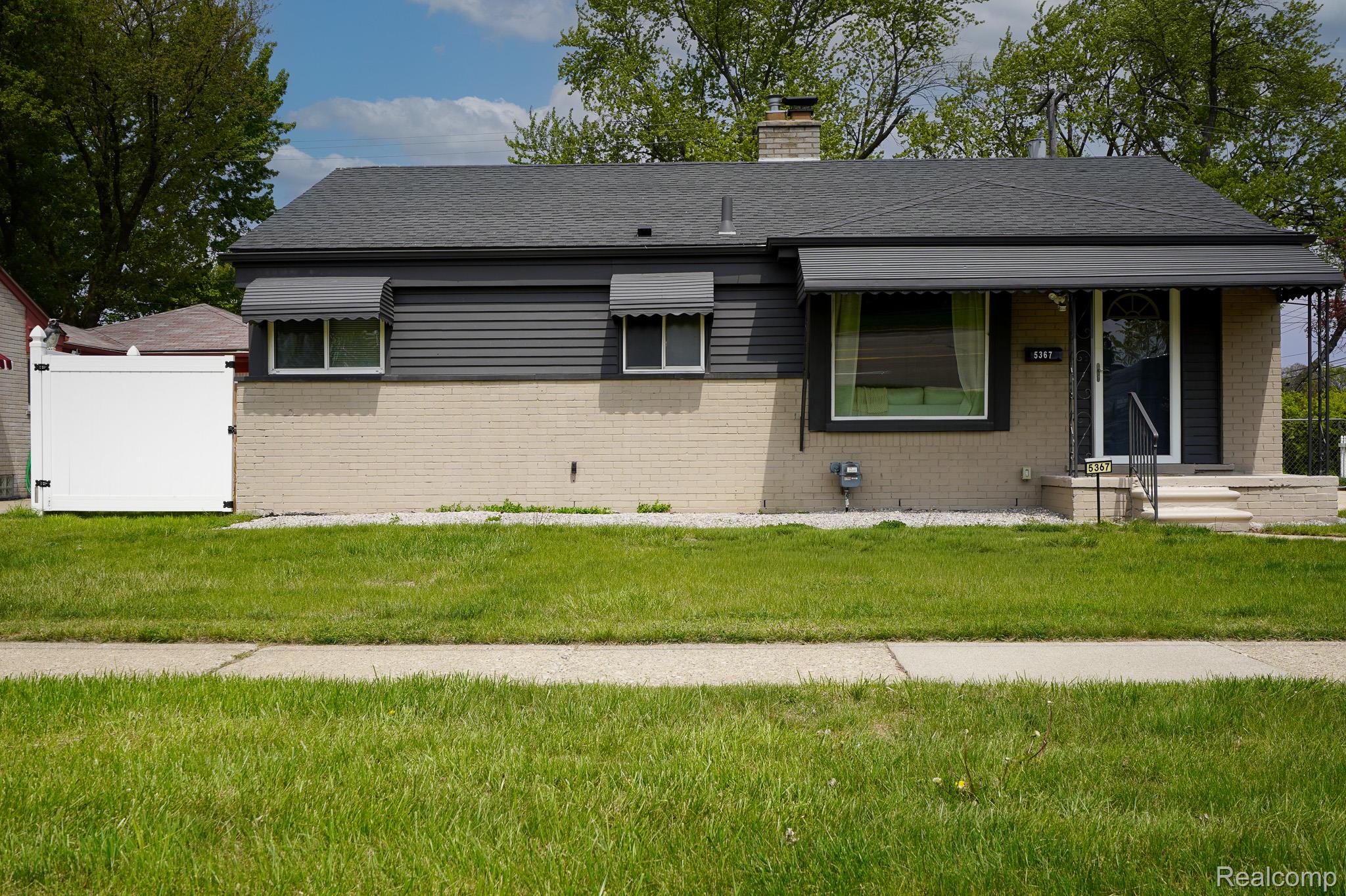 5367 E 13 Mile Road