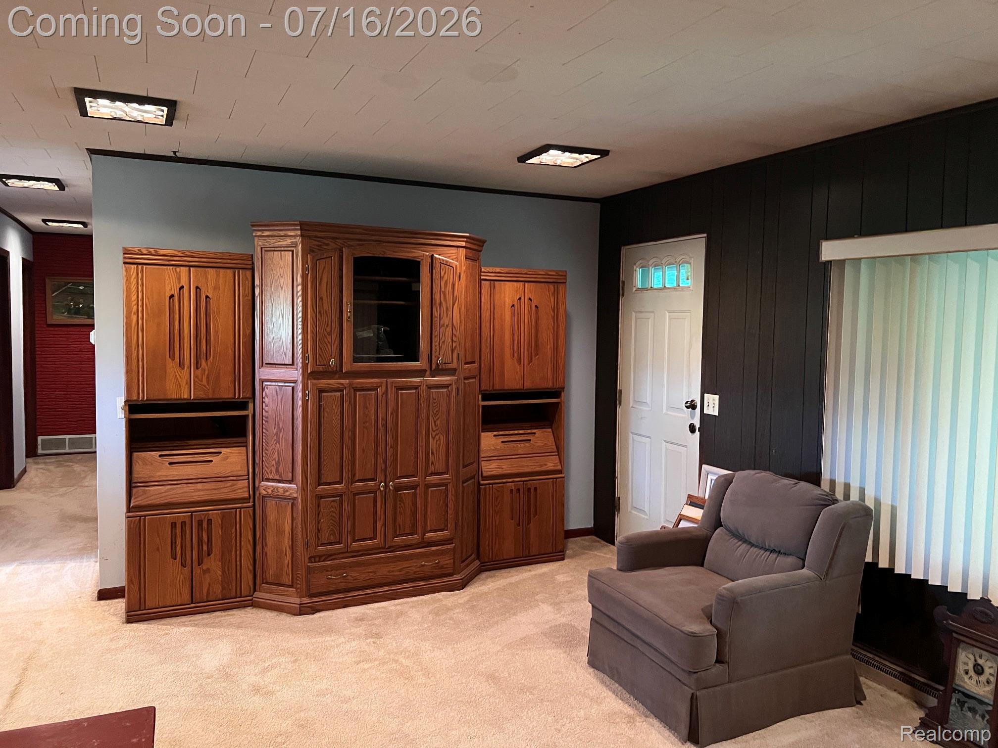 904 W Lovejoy Road
