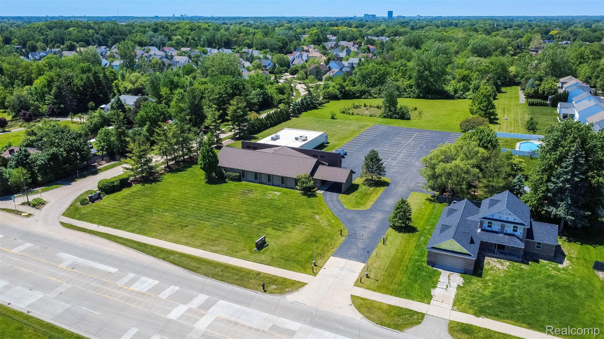 38505 Dequindre Road