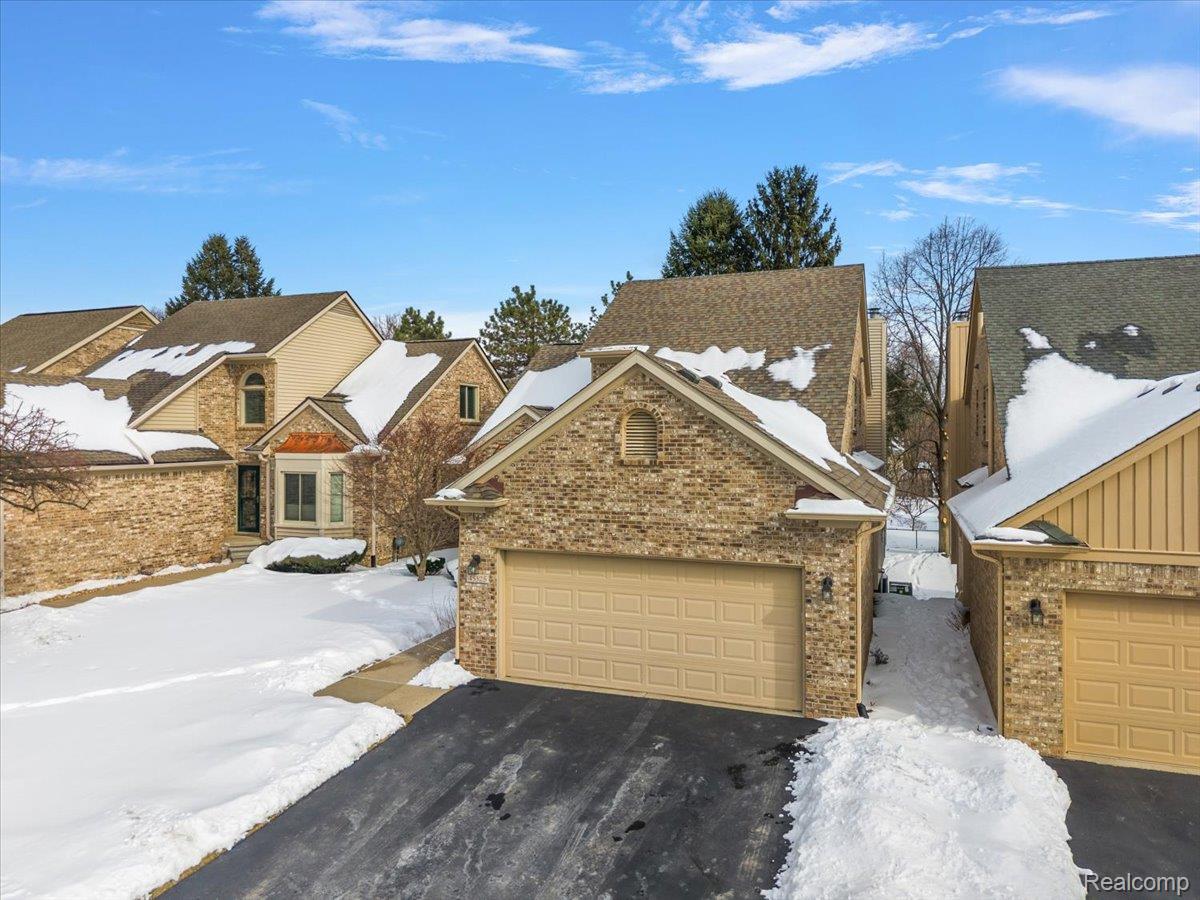 45325 Stonehedge Drive