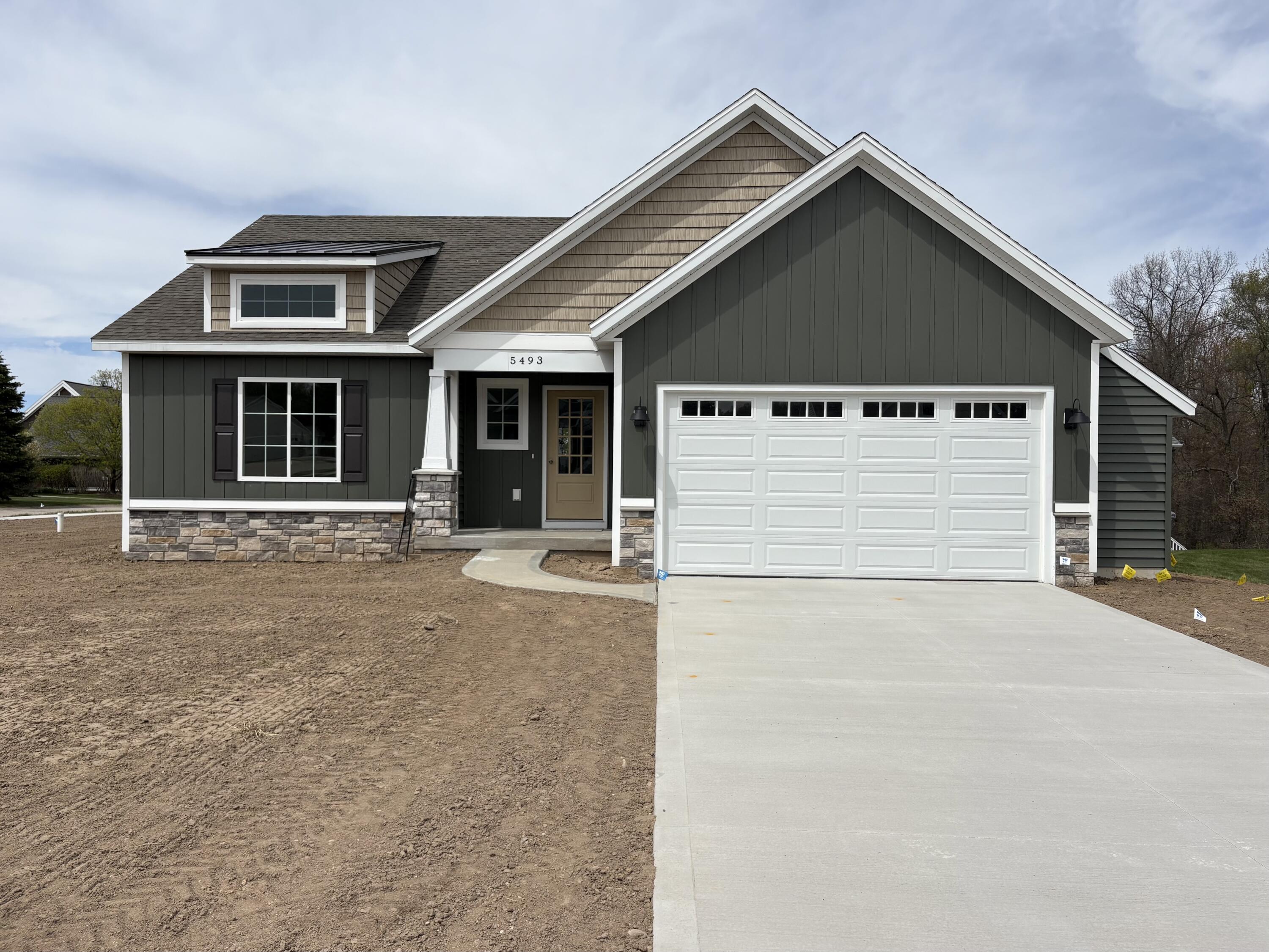 Unit 79 Rose Ridge Drive NE