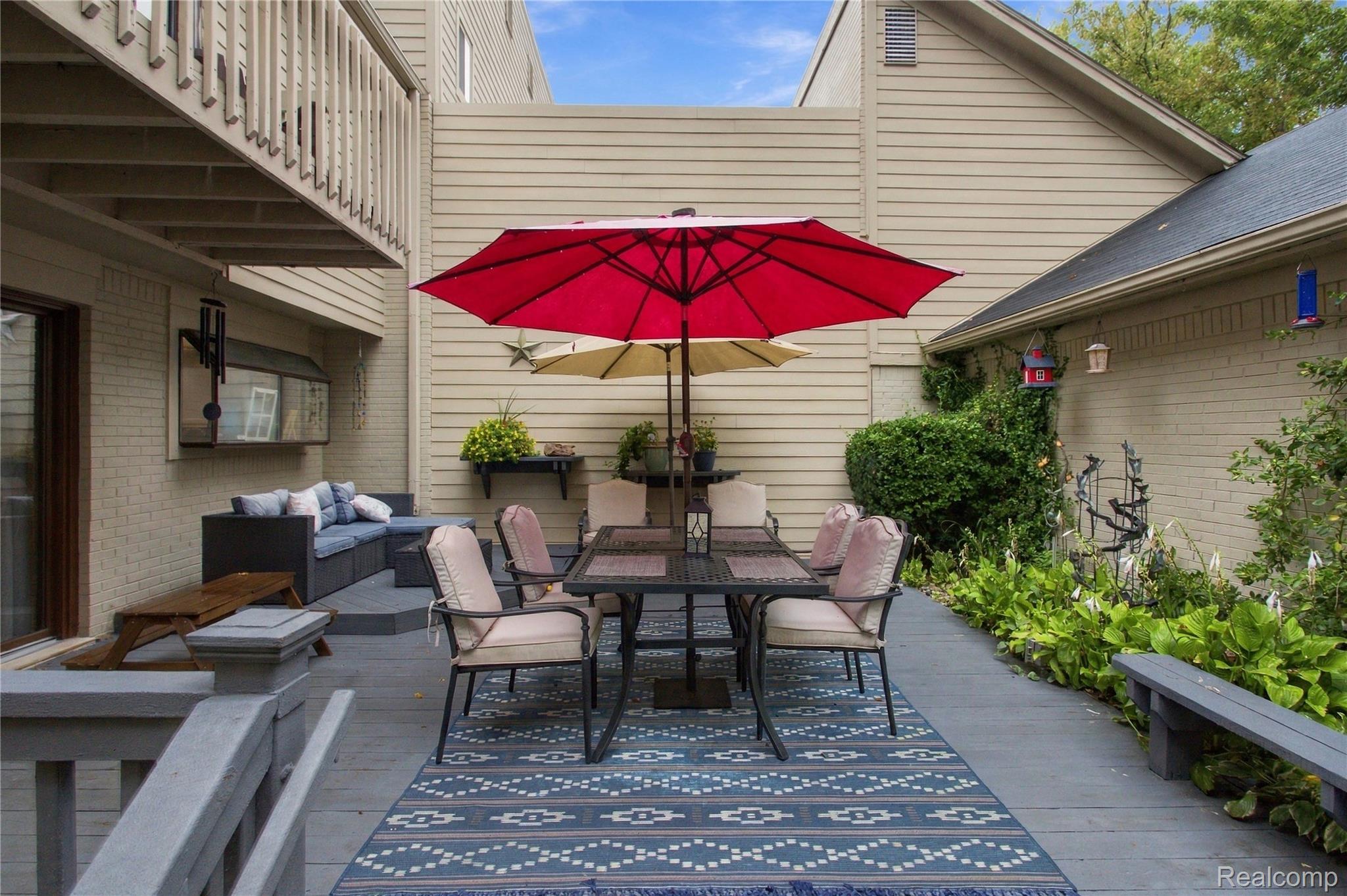 42662 Elizabeth Place