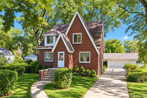 4937 CROISSANT ST, DEARBORN HEIGHTS, MI 48125 - Image 1b03d07eedeccc474c8bb680dff3b1c9/1319083897