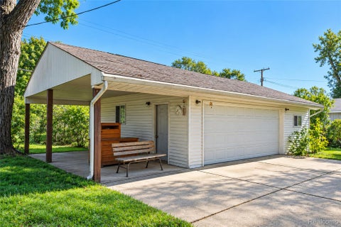 Tiny photo for 4937 Croissant Street, Dearborn Heights City, MI 48125 (MLS # 20261084940)