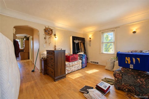 Tiny photo for 4937 Croissant Street, Dearborn Heights City, MI 48125 (MLS # 20261084940)