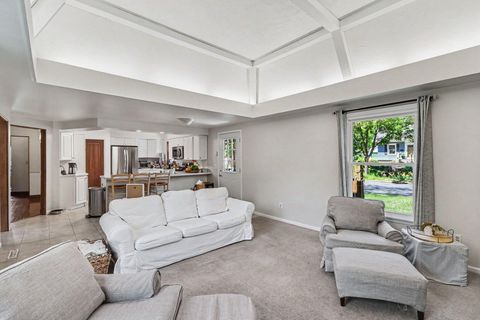 Tiny photo for 5 Merwood Drive E, Battle Creek City, MI 49017 (MLS # 64026025932)