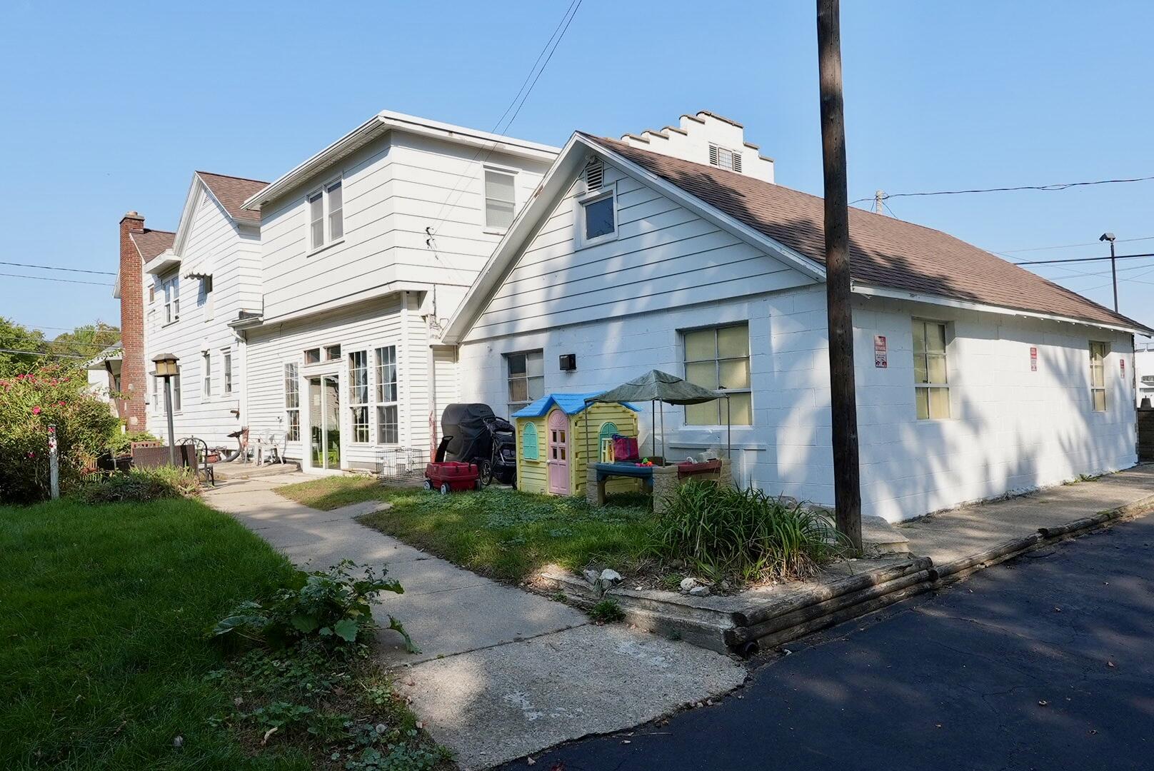 126 Eastmanville Street