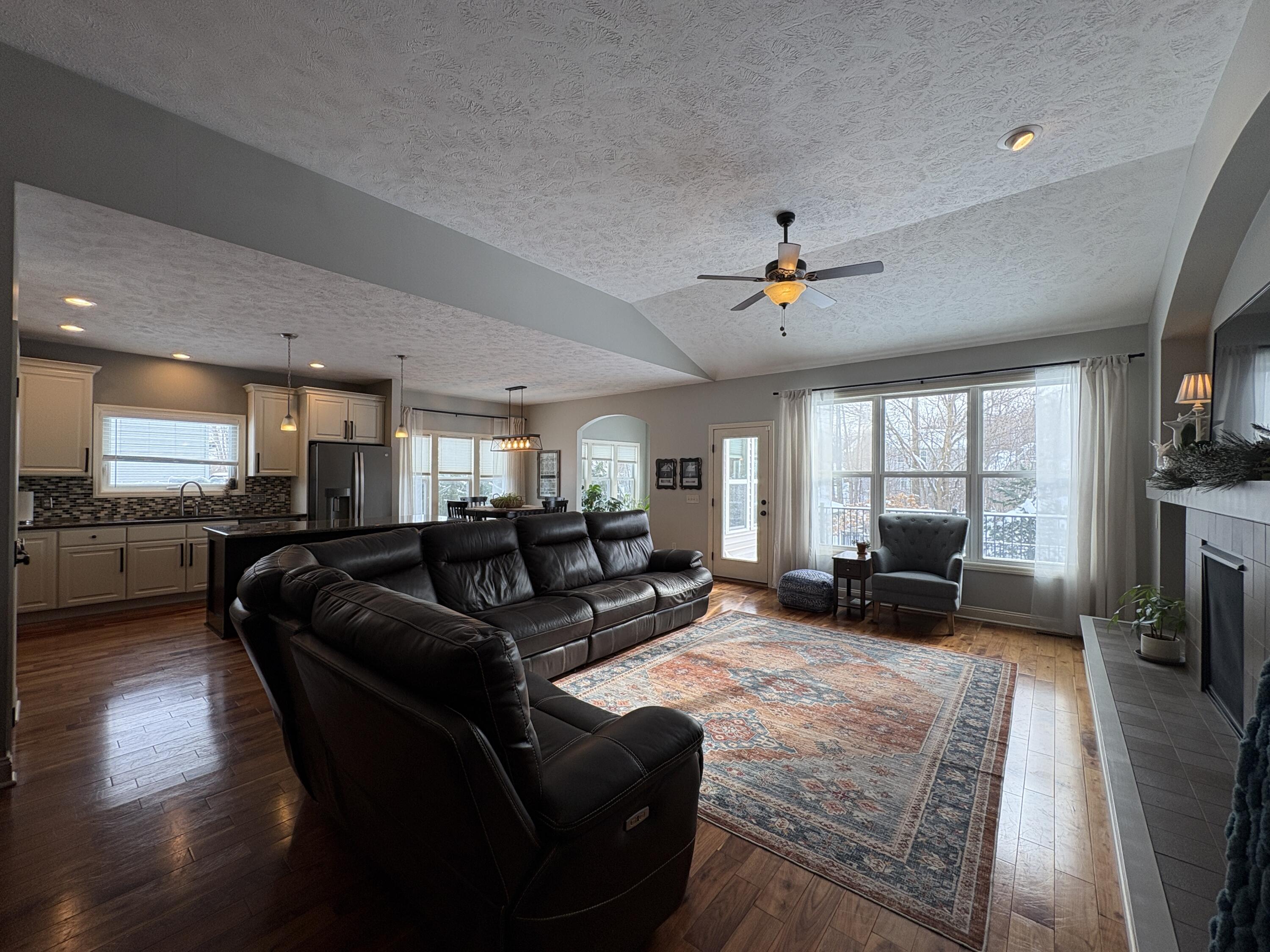 1704 Springwind Drive SW