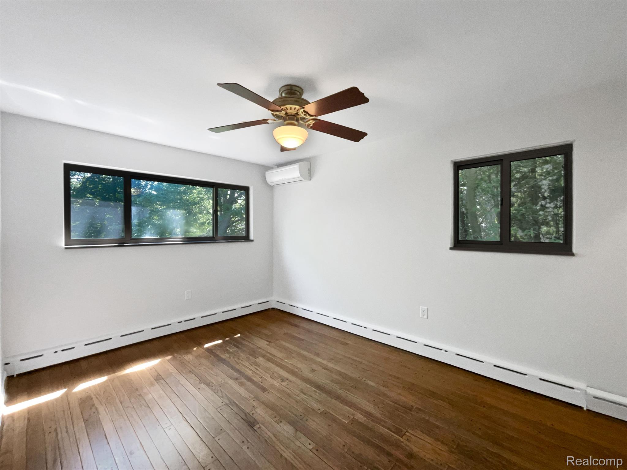 2645 HICKORY