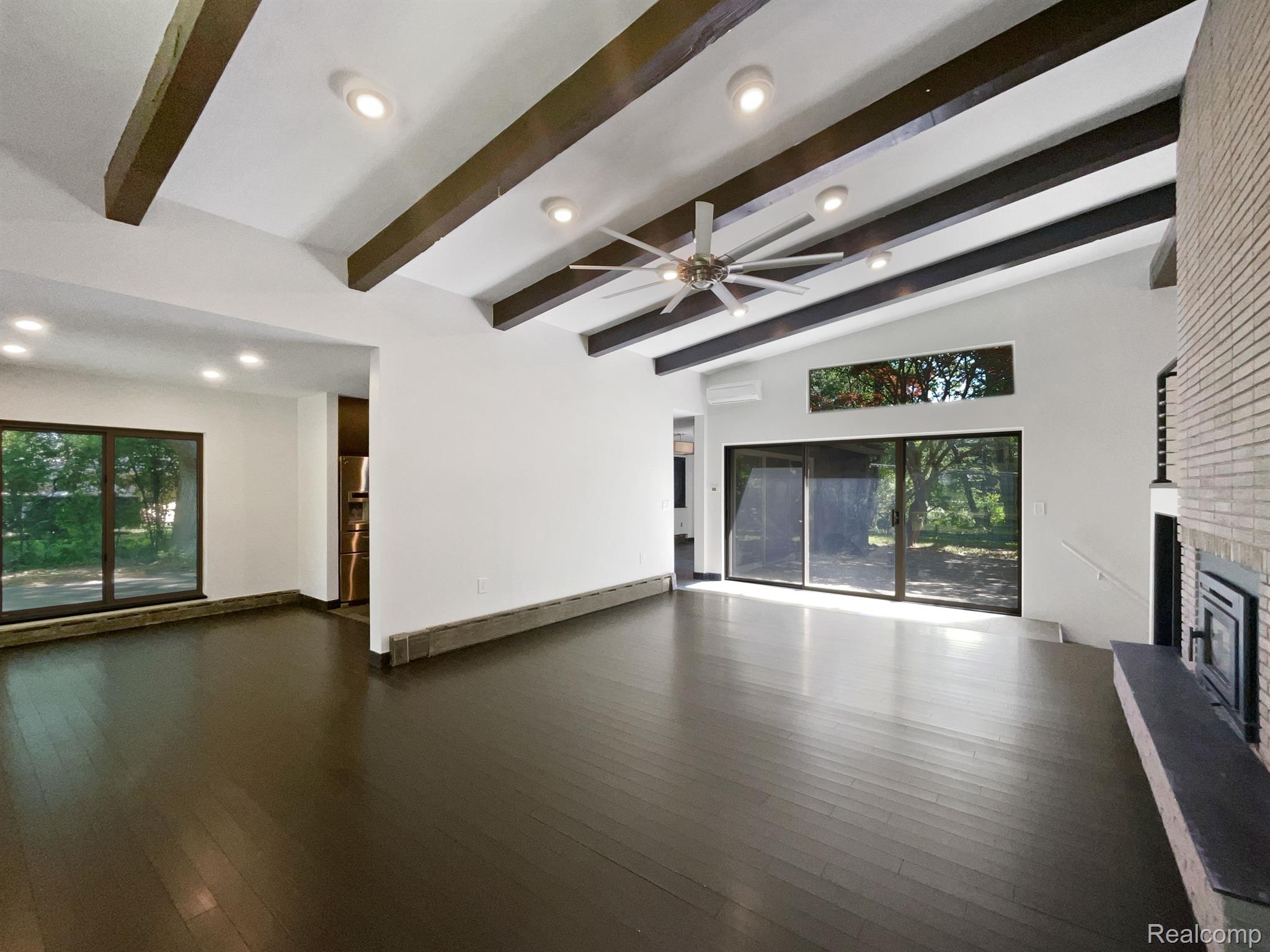 2645 HICKORY