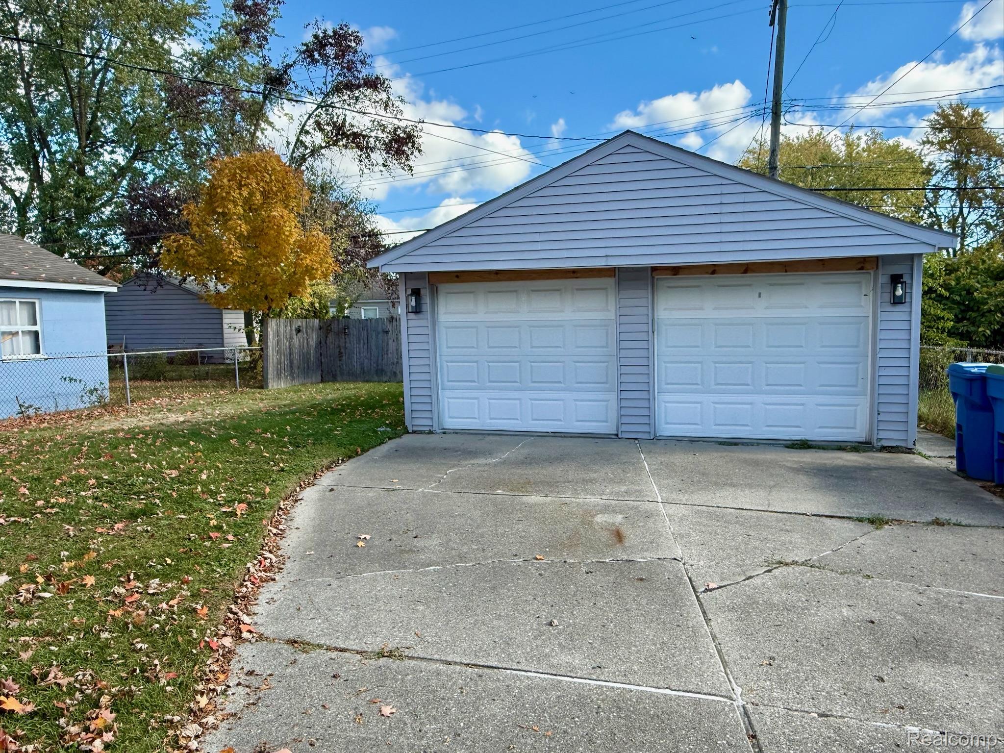 Warren City, Michigan 48089, United States, 3 Bedrooms Bedrooms, ,1 BathroomBathrooms,Residential,Active,237371