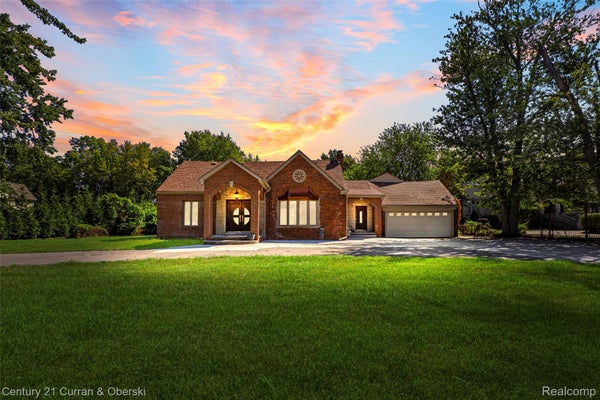 214 N BEECH DALY RD, DEARBORN HEIGHTS, MI 48127 - Image 1b1b9402e087ea6cd41226baef3b1605/884931520