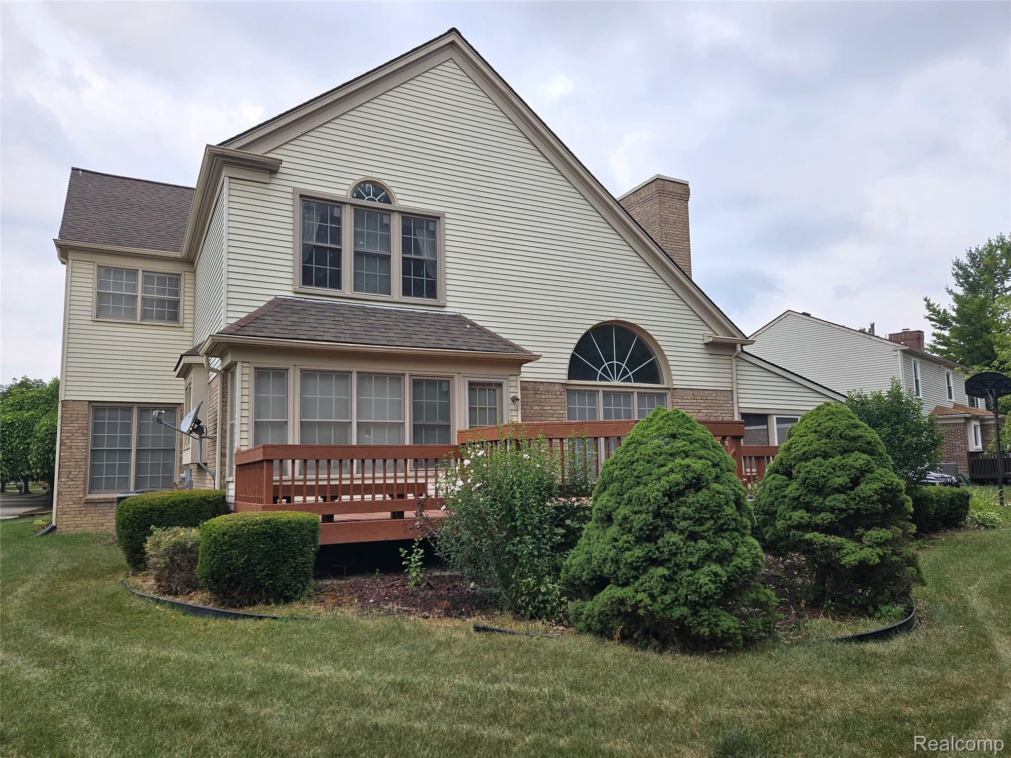 6088 Meadowview Drive