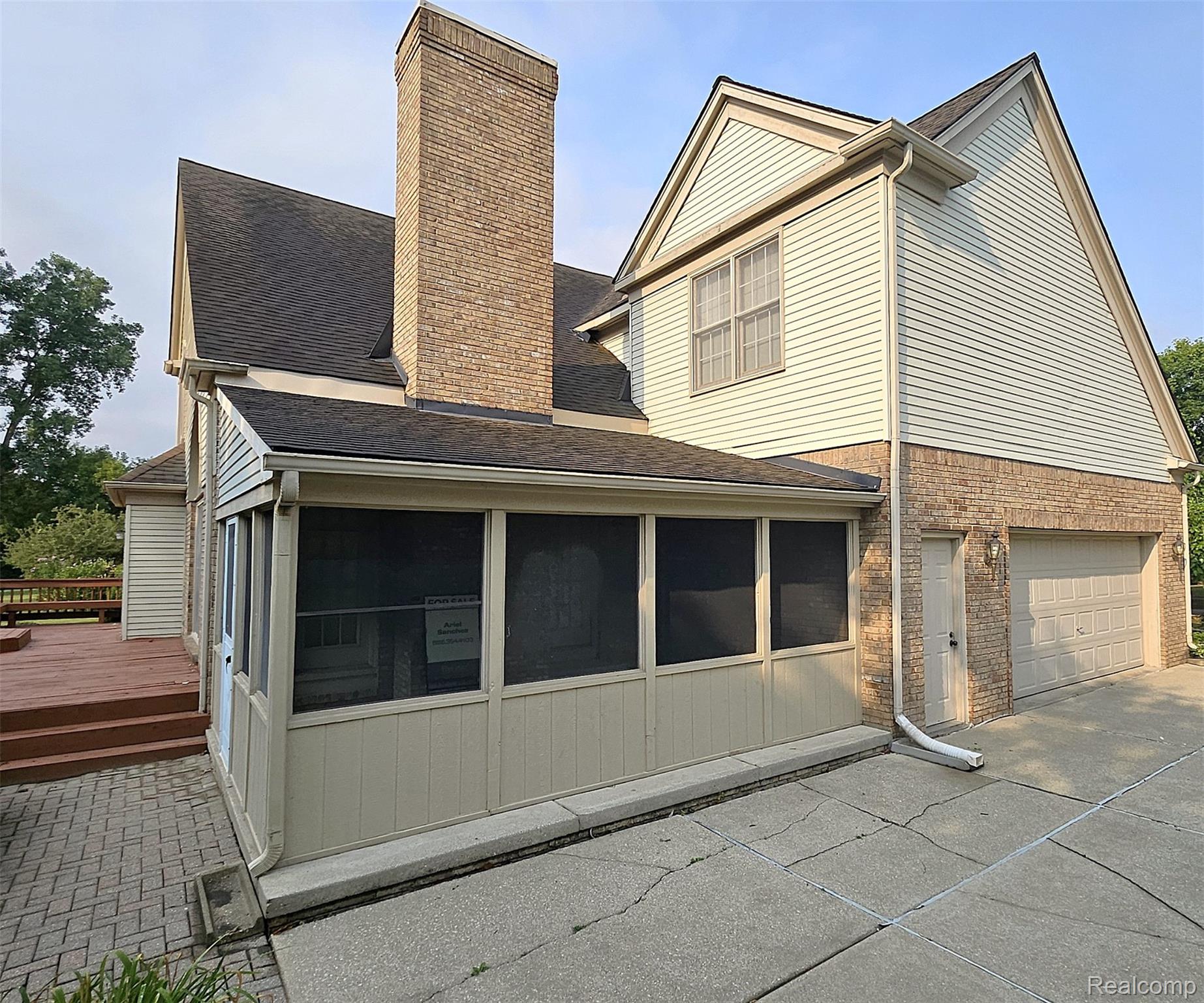6088 Meadowview Drive