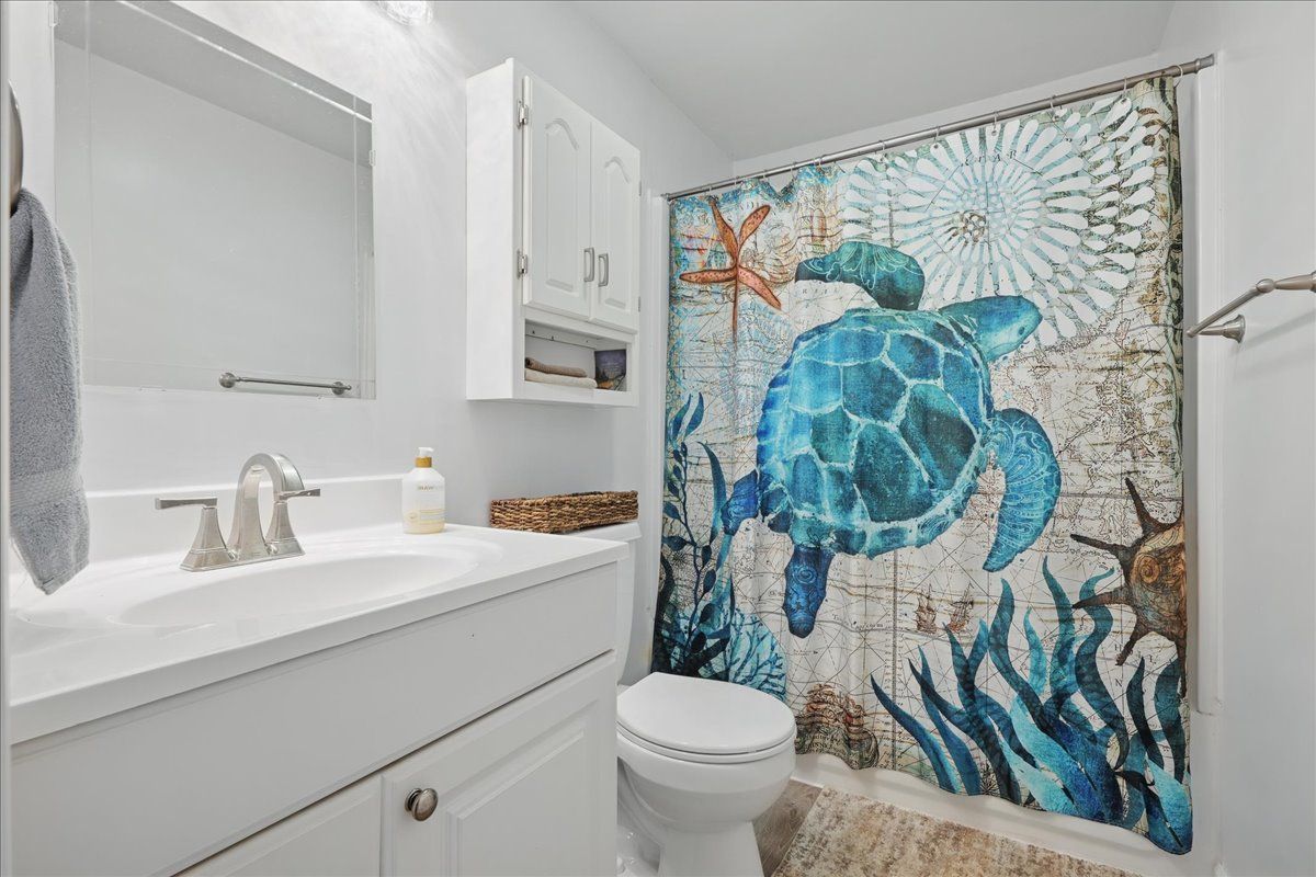 Waterford Charter Township, Michigan 48328, United States, 4 Bedrooms Bedrooms, ,2 BathroomsBathrooms,Residential,Pending,130878