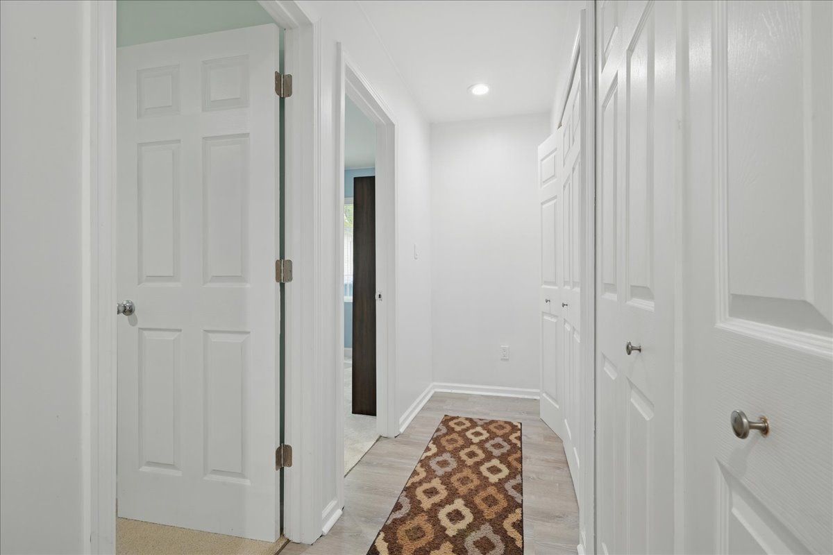 Waterford Charter Township, Michigan 48328, United States, 4 Bedrooms Bedrooms, ,2 BathroomsBathrooms,Residential,Pending,130878