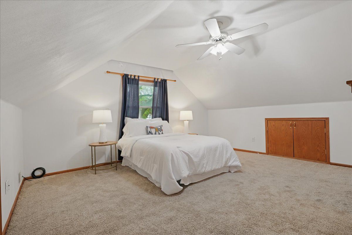 Waterford Charter Township, Michigan 48328, United States, 4 Bedrooms Bedrooms, ,2 BathroomsBathrooms,Residential,Pending,130878