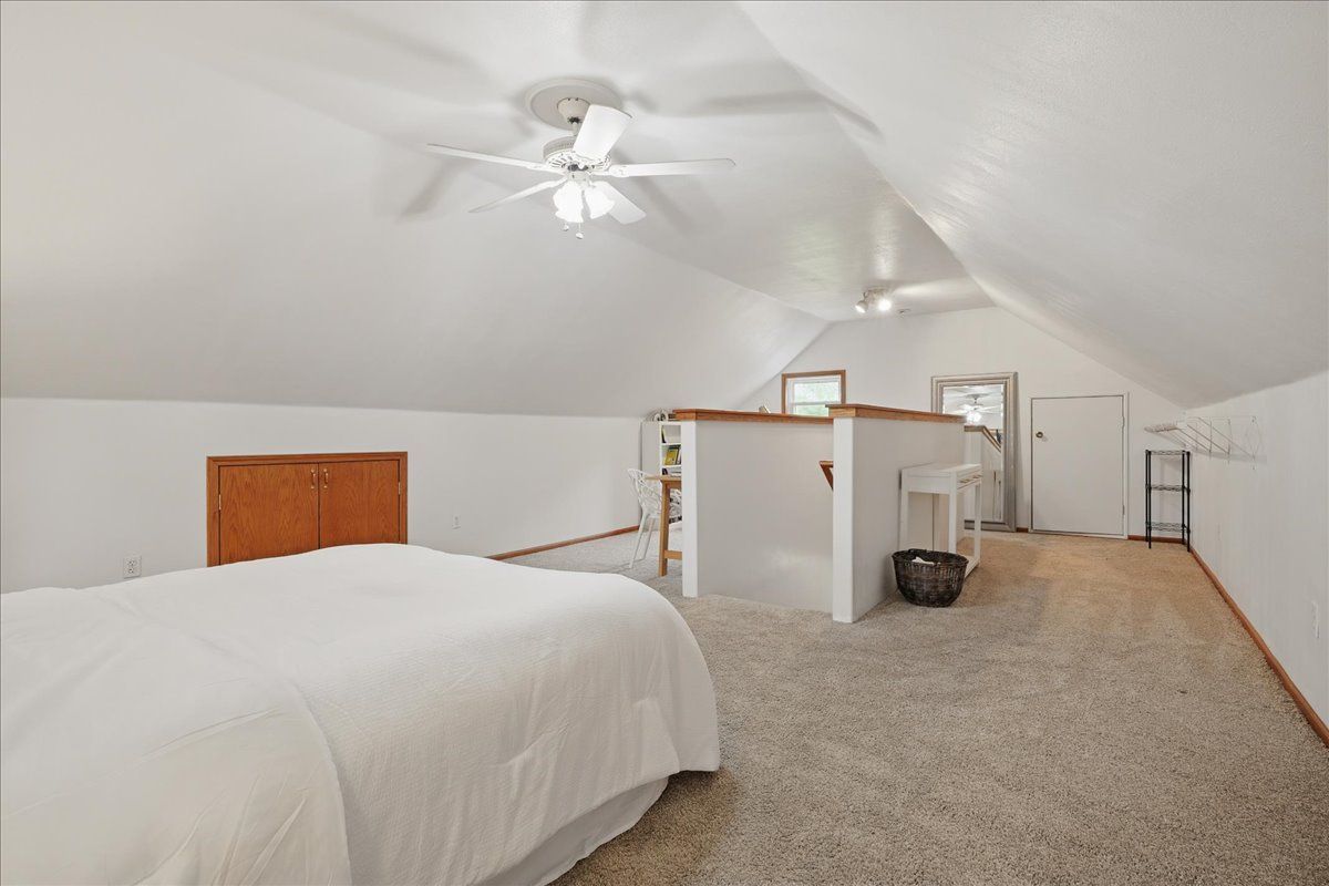 Waterford Charter Township, Michigan 48328, United States, 4 Bedrooms Bedrooms, ,2 BathroomsBathrooms,Residential,Pending,130878