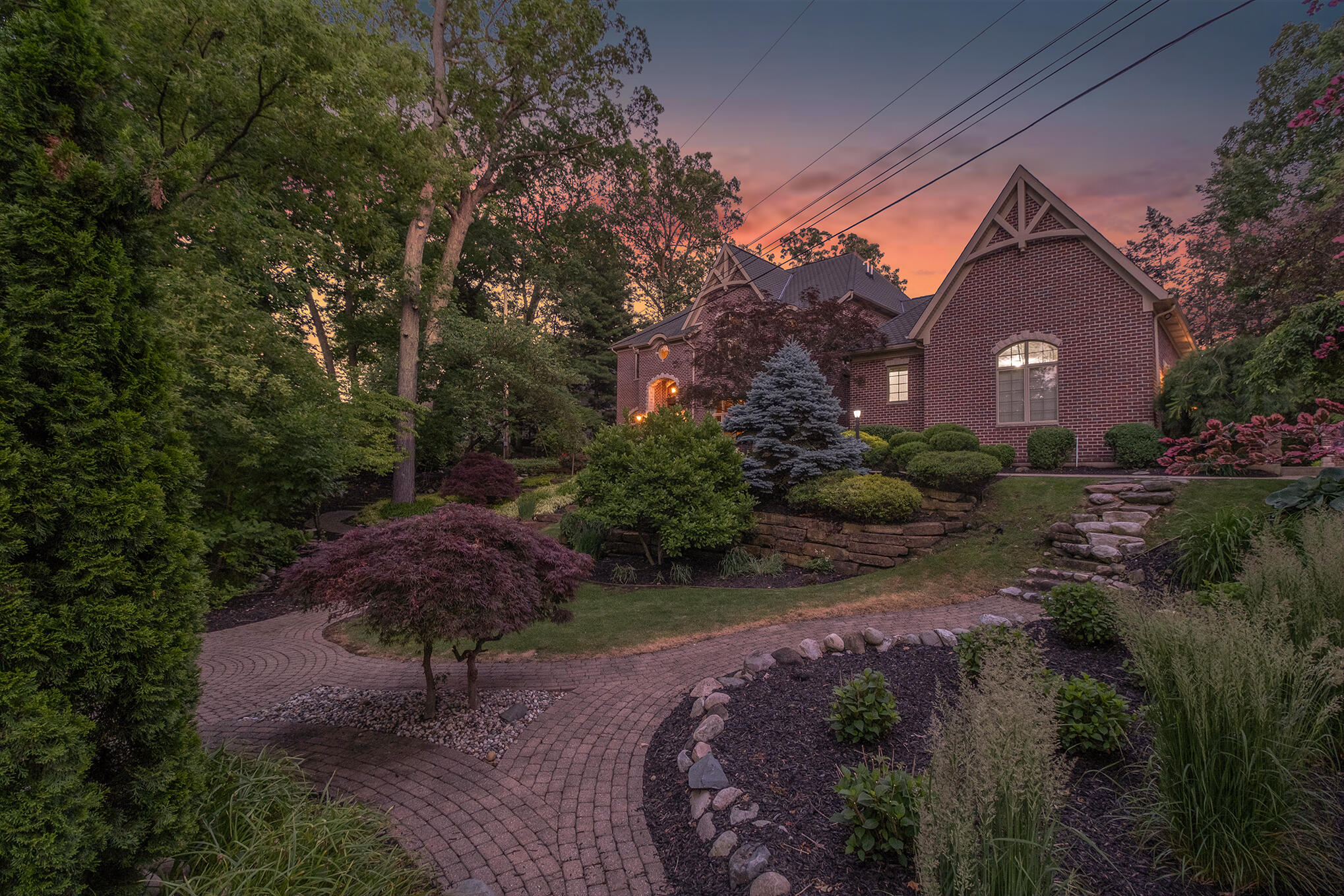 143 Waupakisco Beach