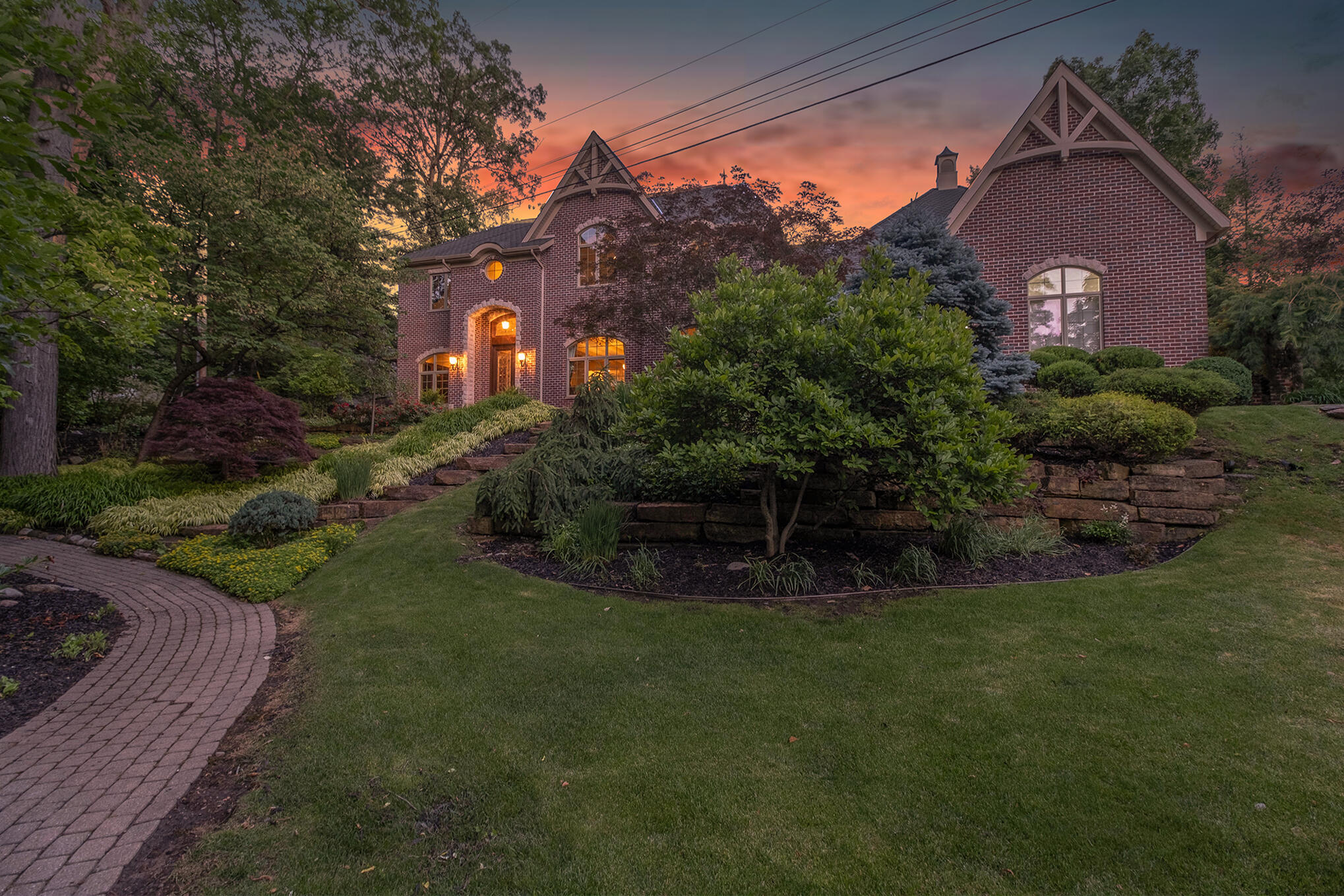 143 Waupakisco Beach