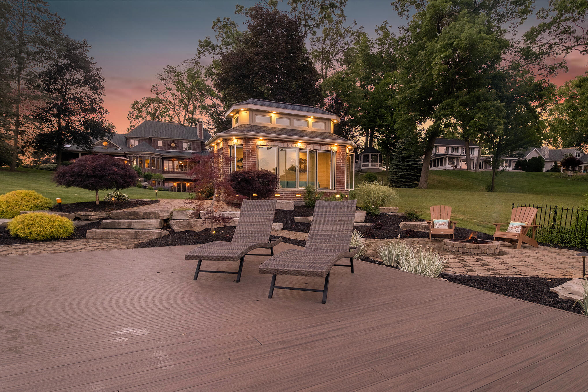 143 Waupakisco Beach