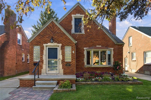 505 N MARTHA ST, DEARBORN, MI 48128 - Image 1b232d8203d23b23dc9636dc0dc2aa5f/2258586974