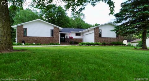 8811 COYLE Drive Putnam Township MI 48169