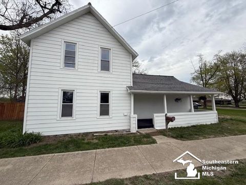 439 E Monroe Street Dundee Village Monroe MI 48131