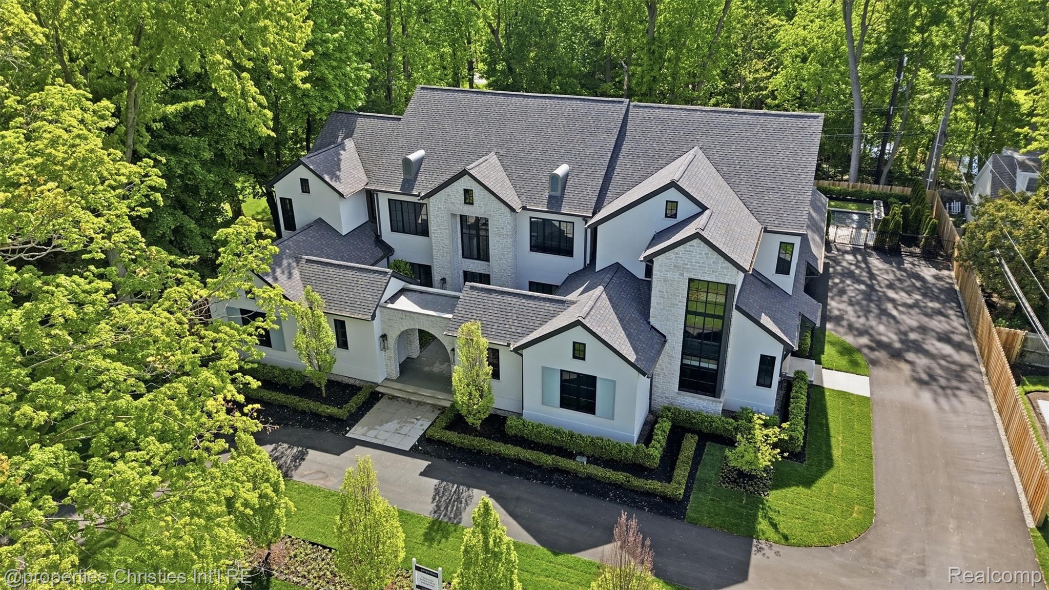 1551 LAKESIDE Drive
