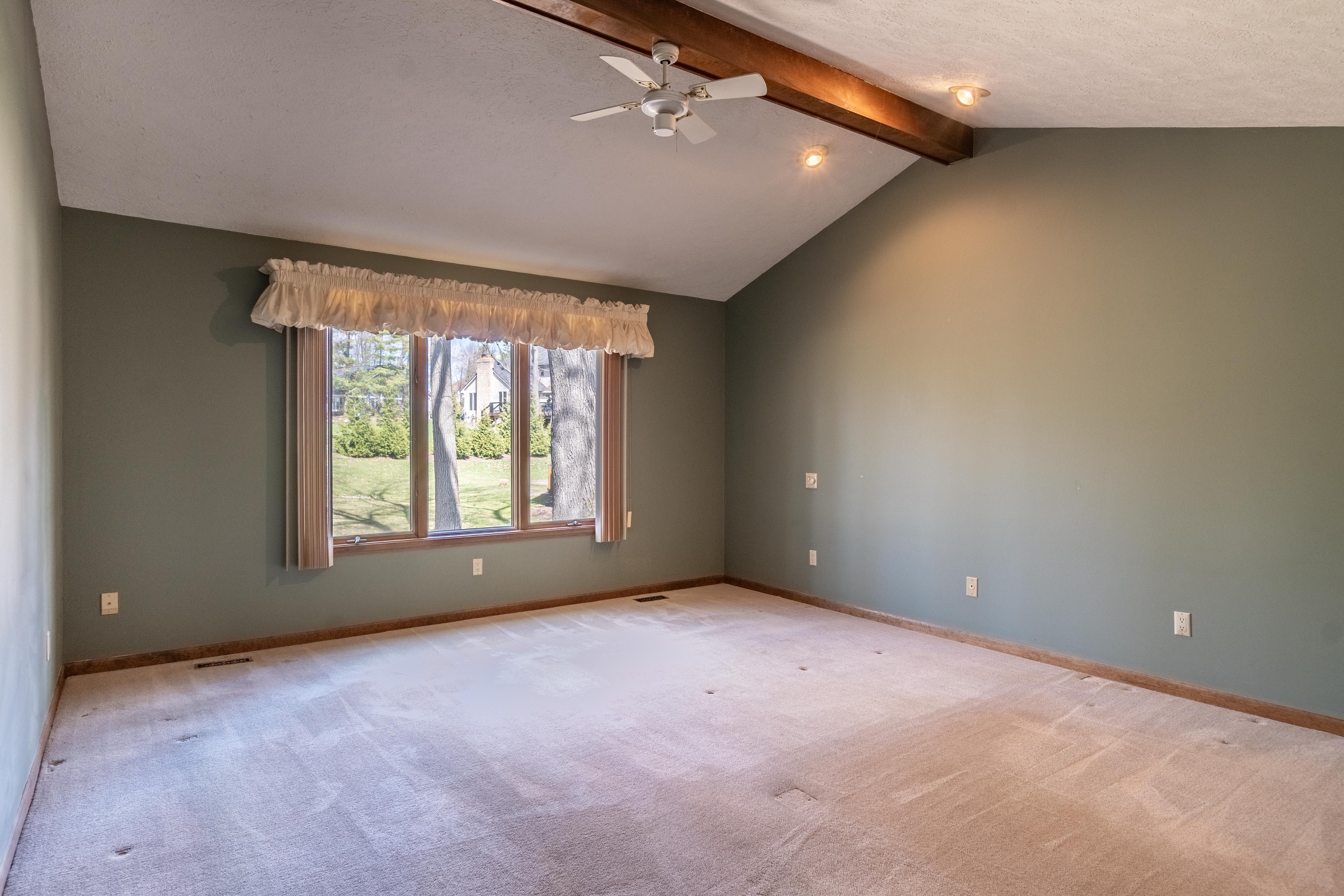 4435 OAK POINTE Drive