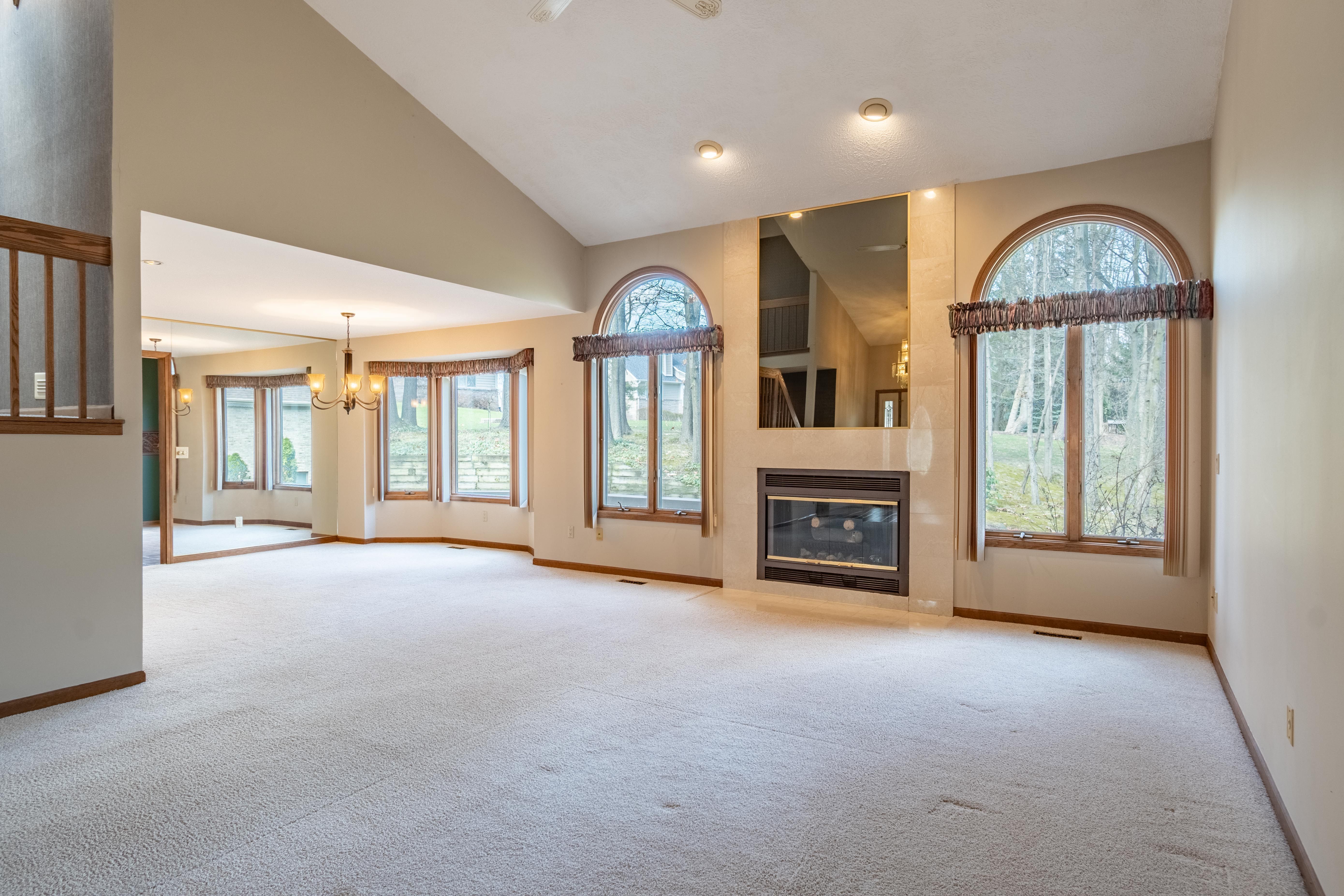 4435 OAK POINTE Drive