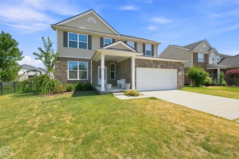 Photo of 49720 E Central Park, Shelby Charter Township, MI 48317 (MLS # 58050222429)