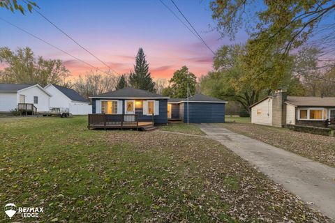 1166 Forest Avenue Burton City MI 48509