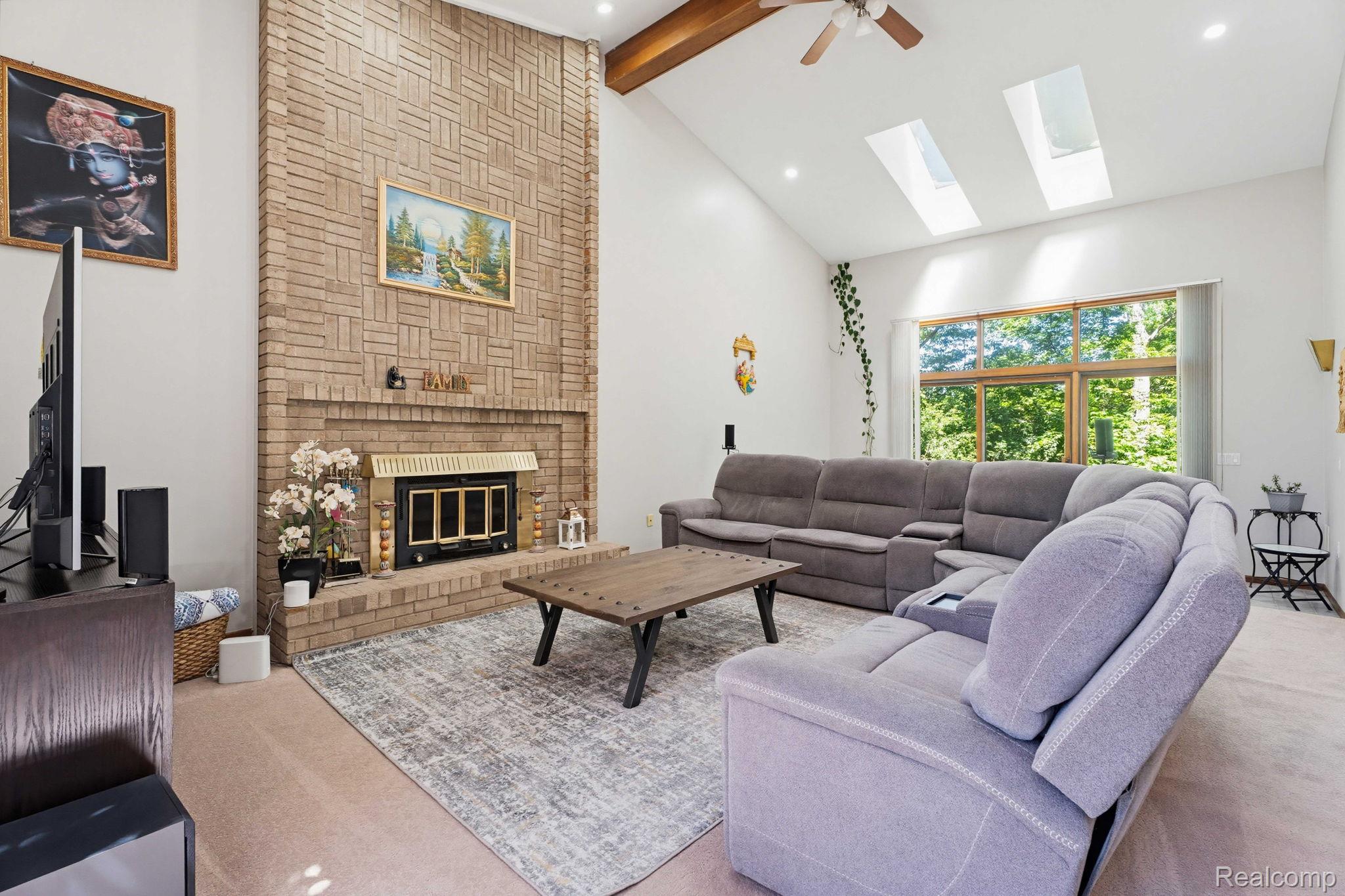 39200 Heatherbrook Drive