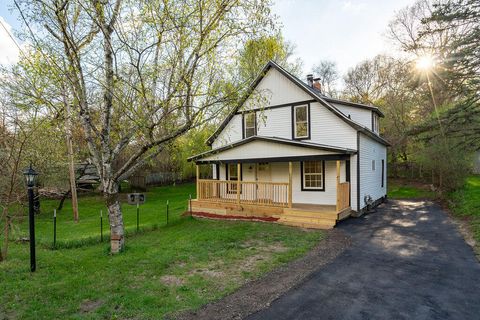 3527 Carlton Avenue NE Grand Rapids Charter Township MI 49525