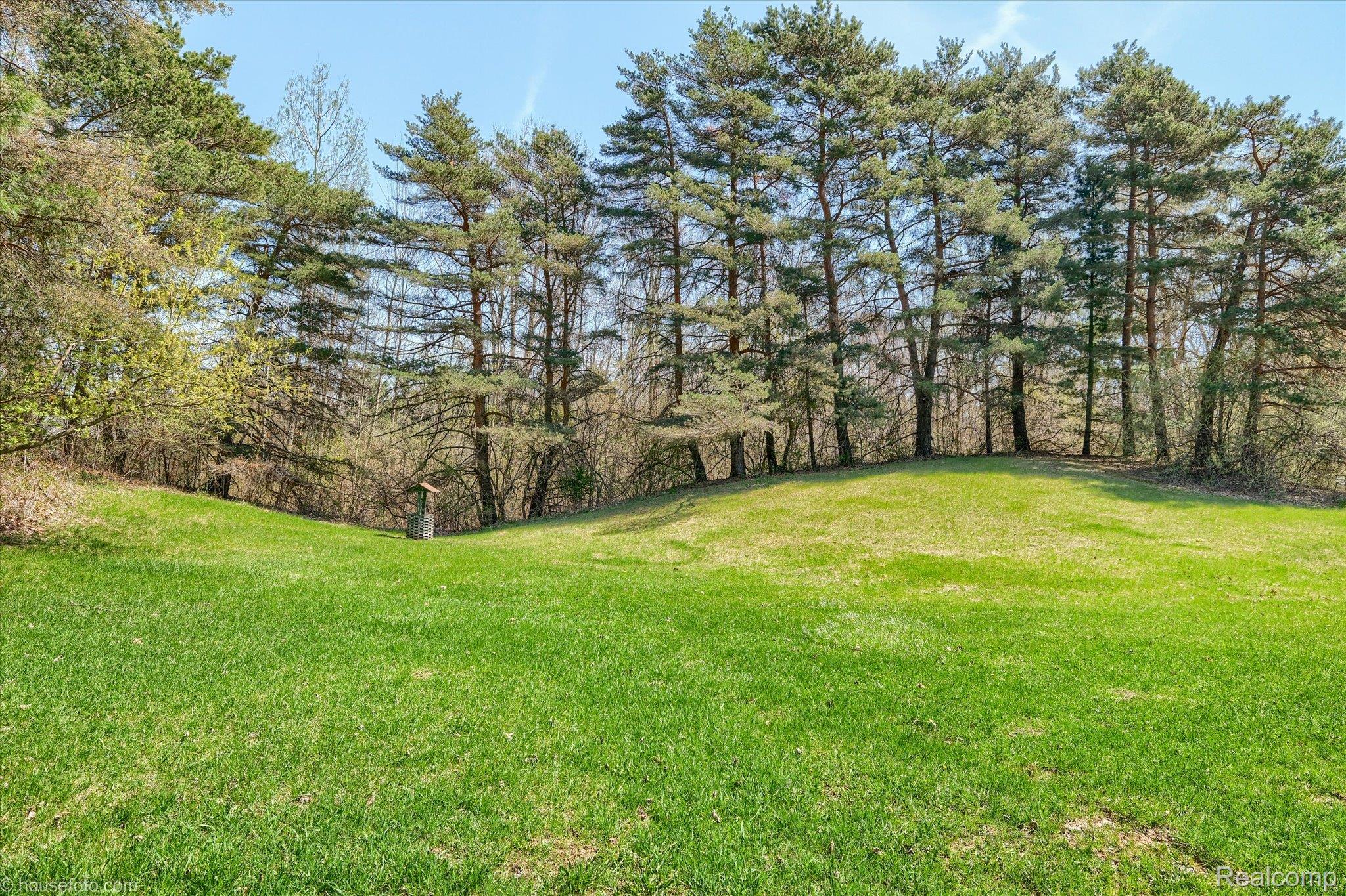 1325 E Barnes Lake Road