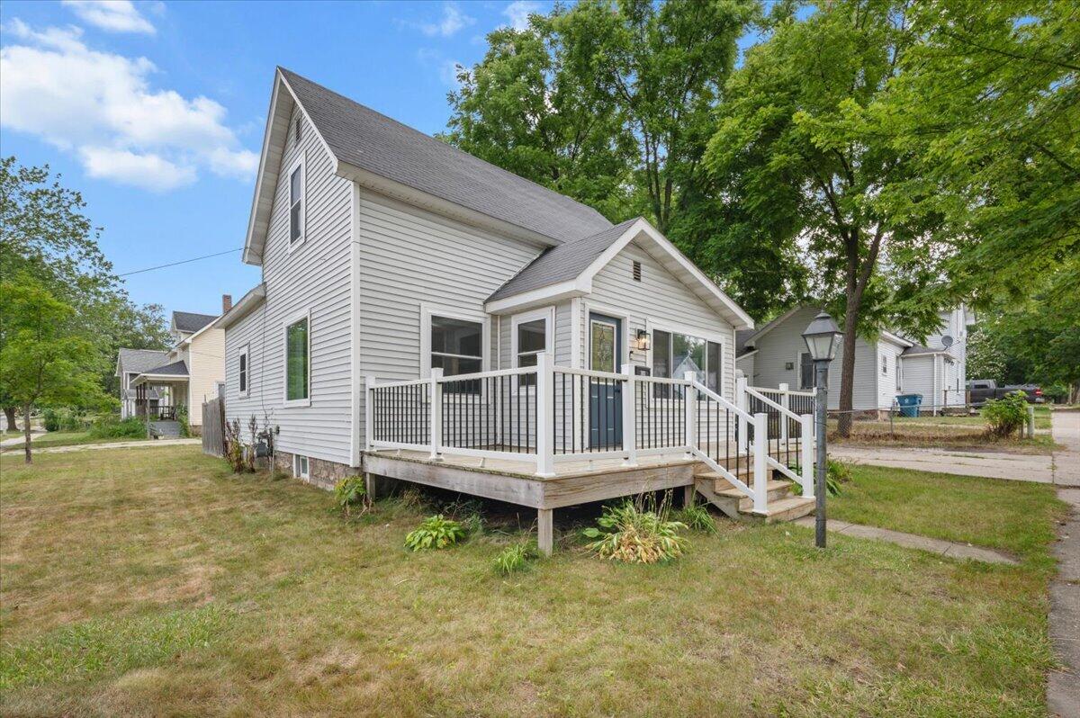 303 E Dayton Street